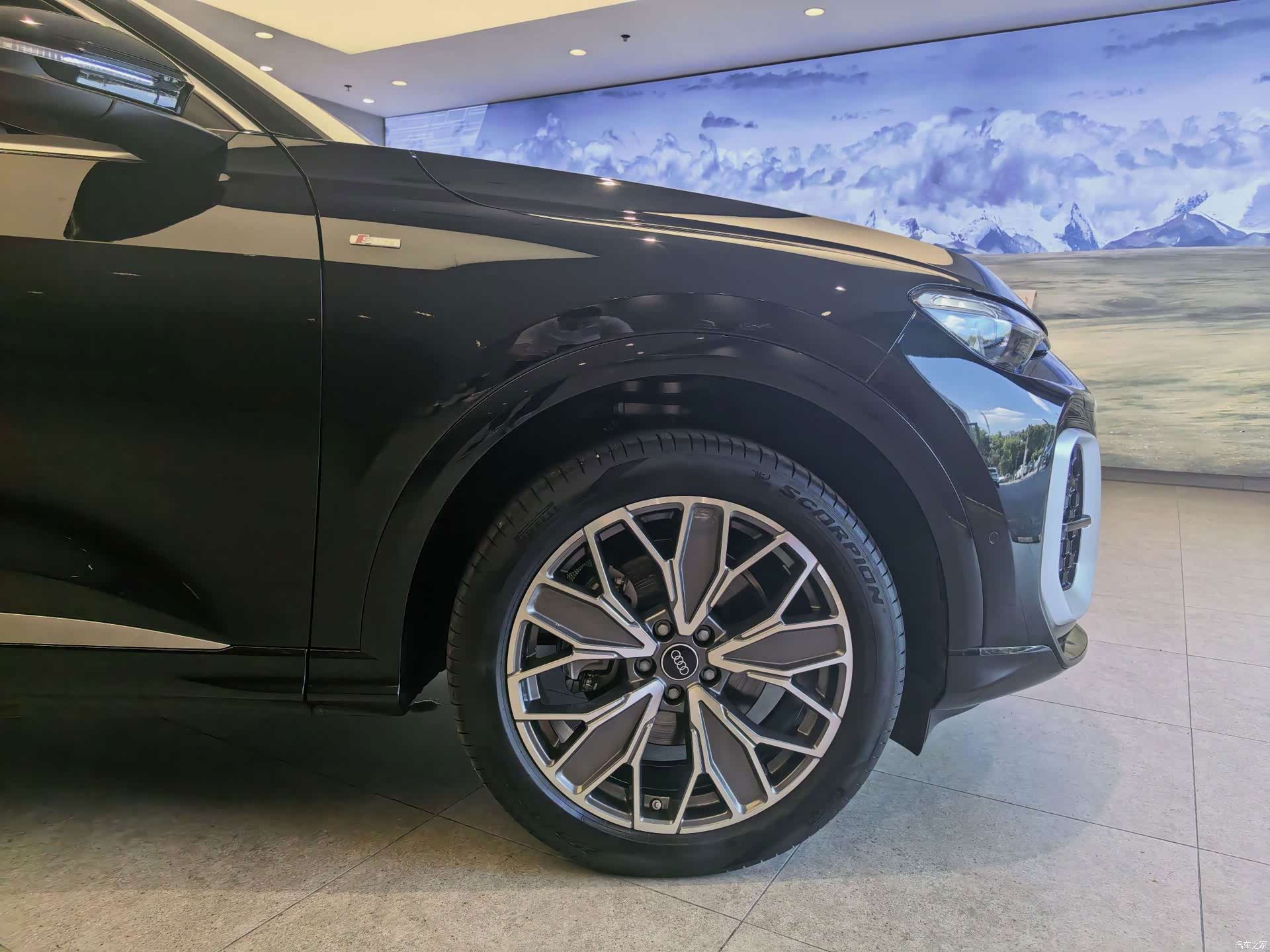 Audi Q5L, 2025 3