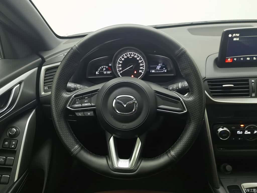 Mazda CX-4, 2018 11