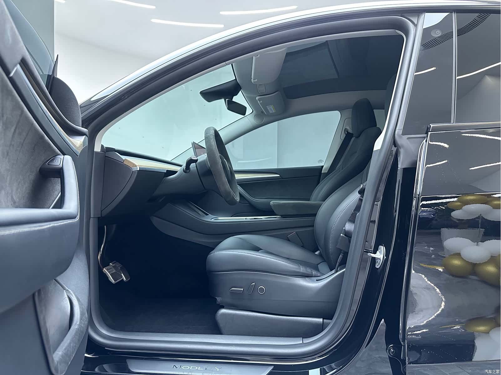 Tesla Model Y, 2023 9