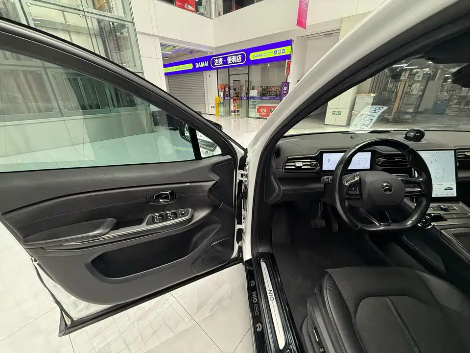 NIO EC6