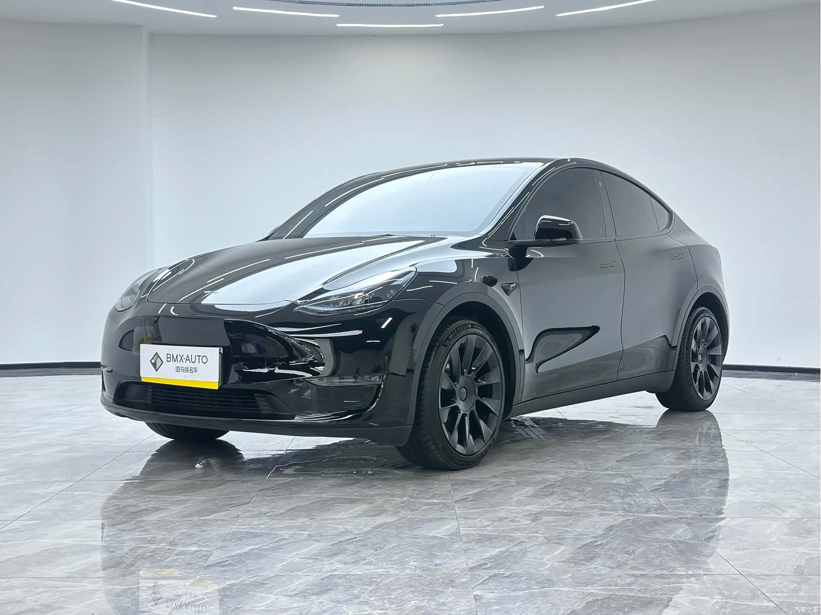 Tesla Model Y, 2023 1