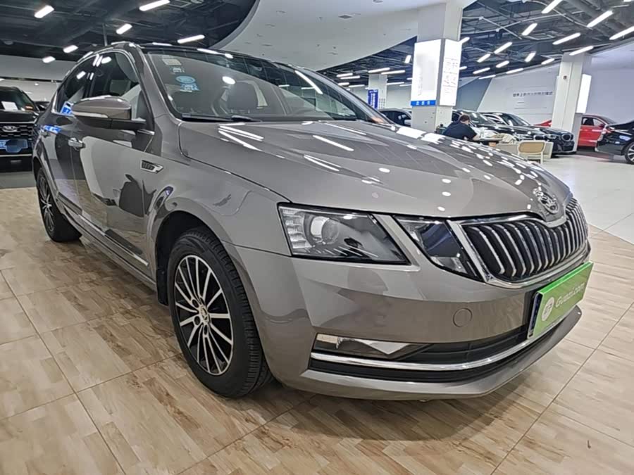 Škoda Octavia 2019, фото 4