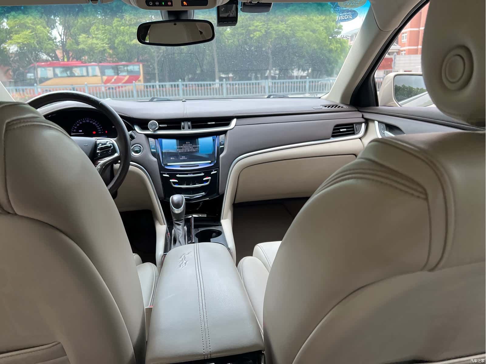 Cadillac XTS, 2016 13