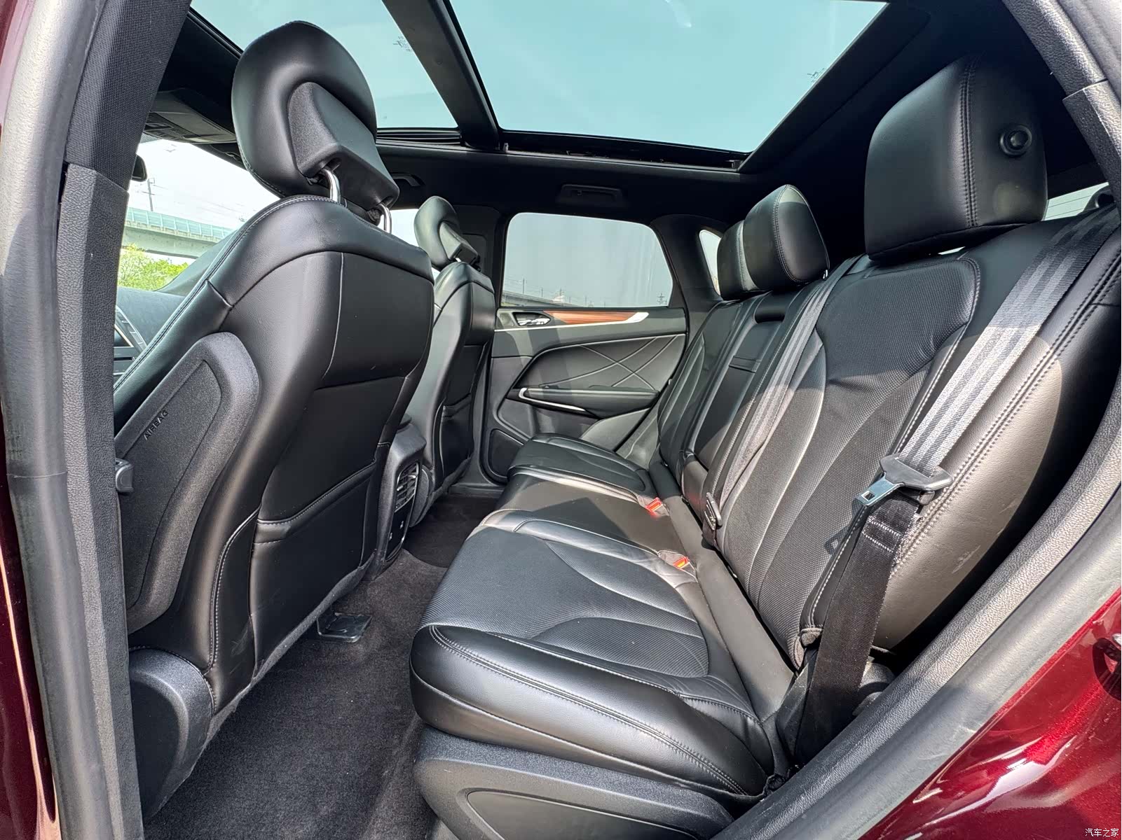 Lincoln MKC, 2019 14