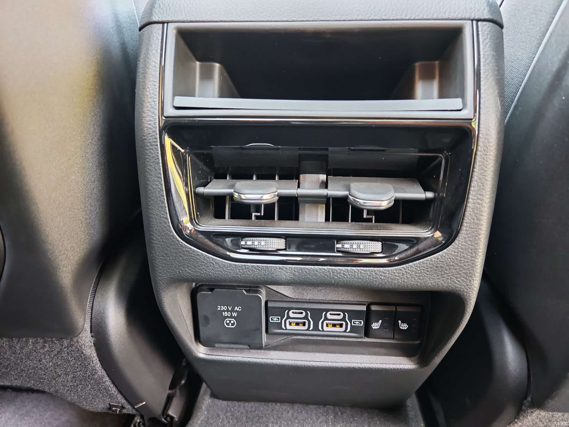 Jeep Grand Cherokee, 2025 11