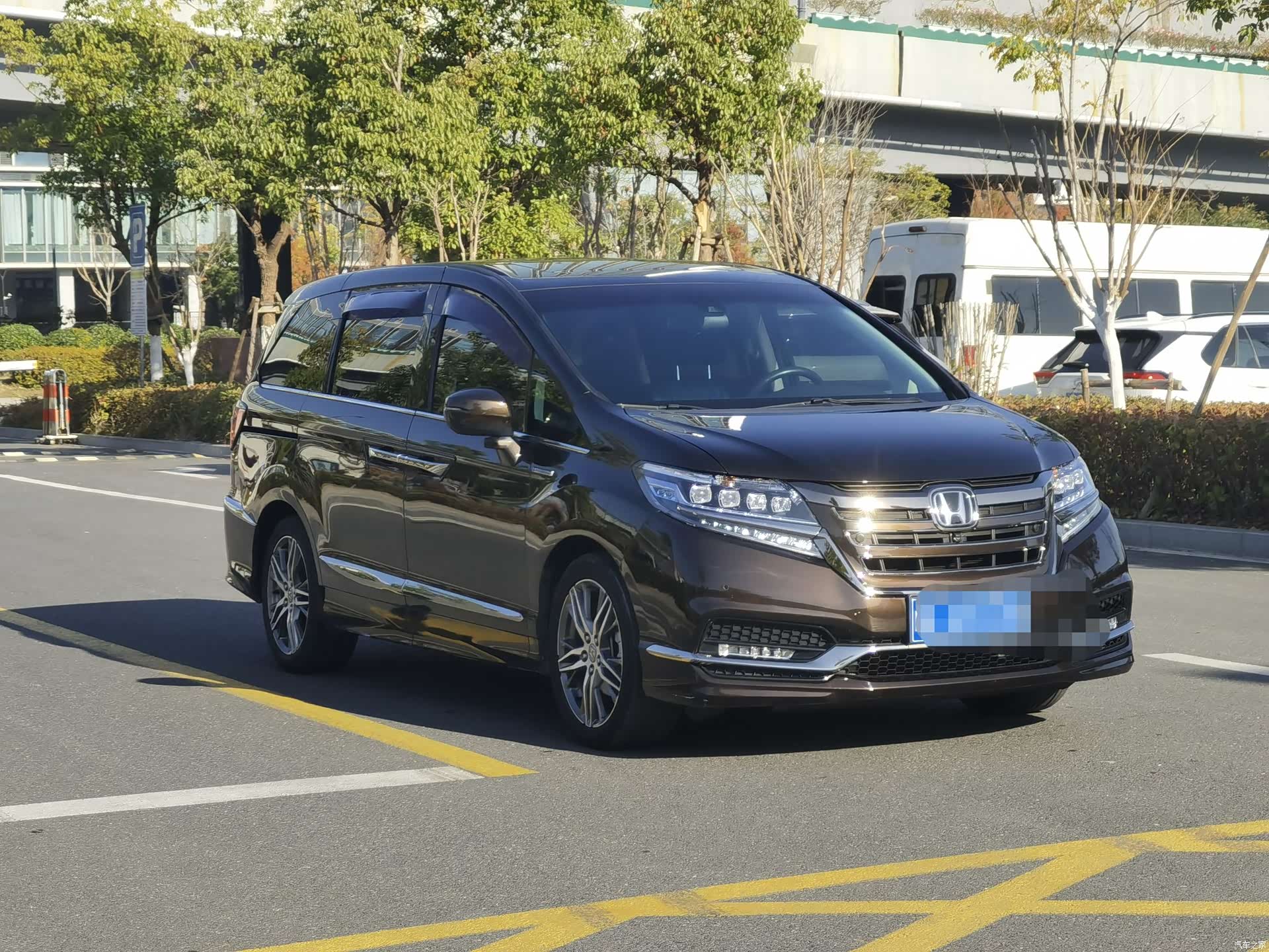 Honda Elysion, 2021 3
