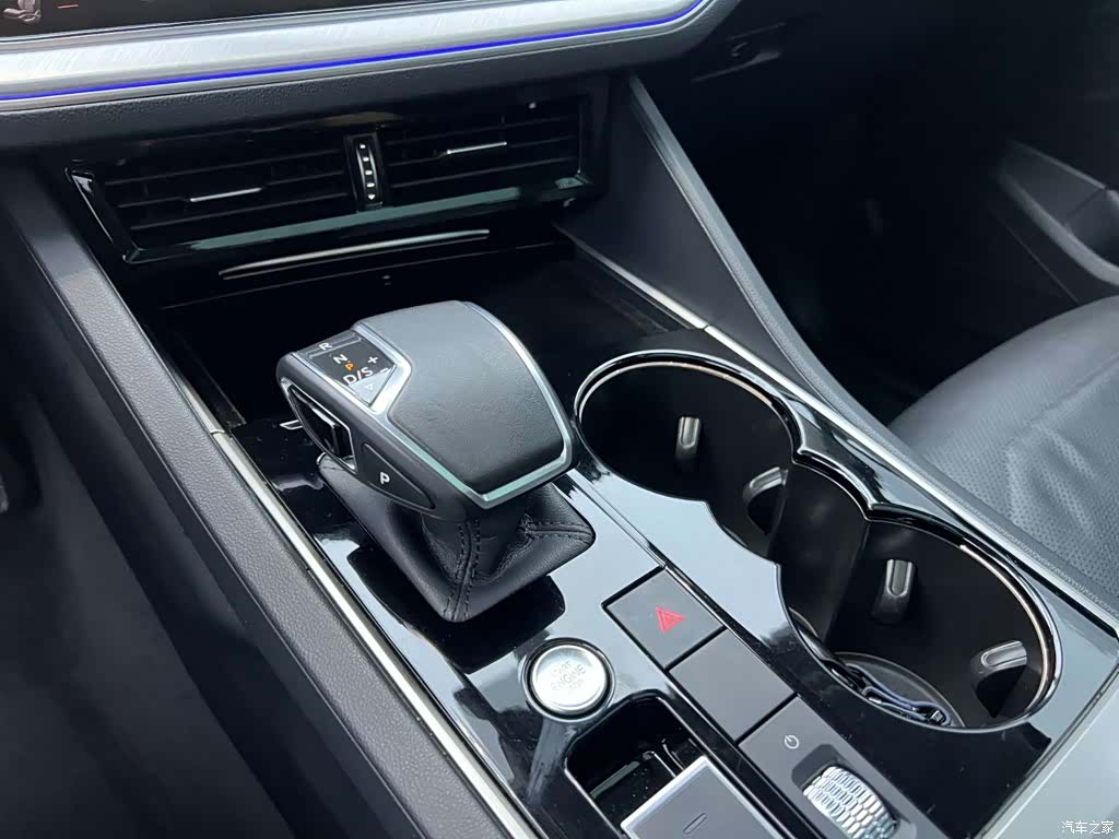 Volkswagen Touareg, 2019 21