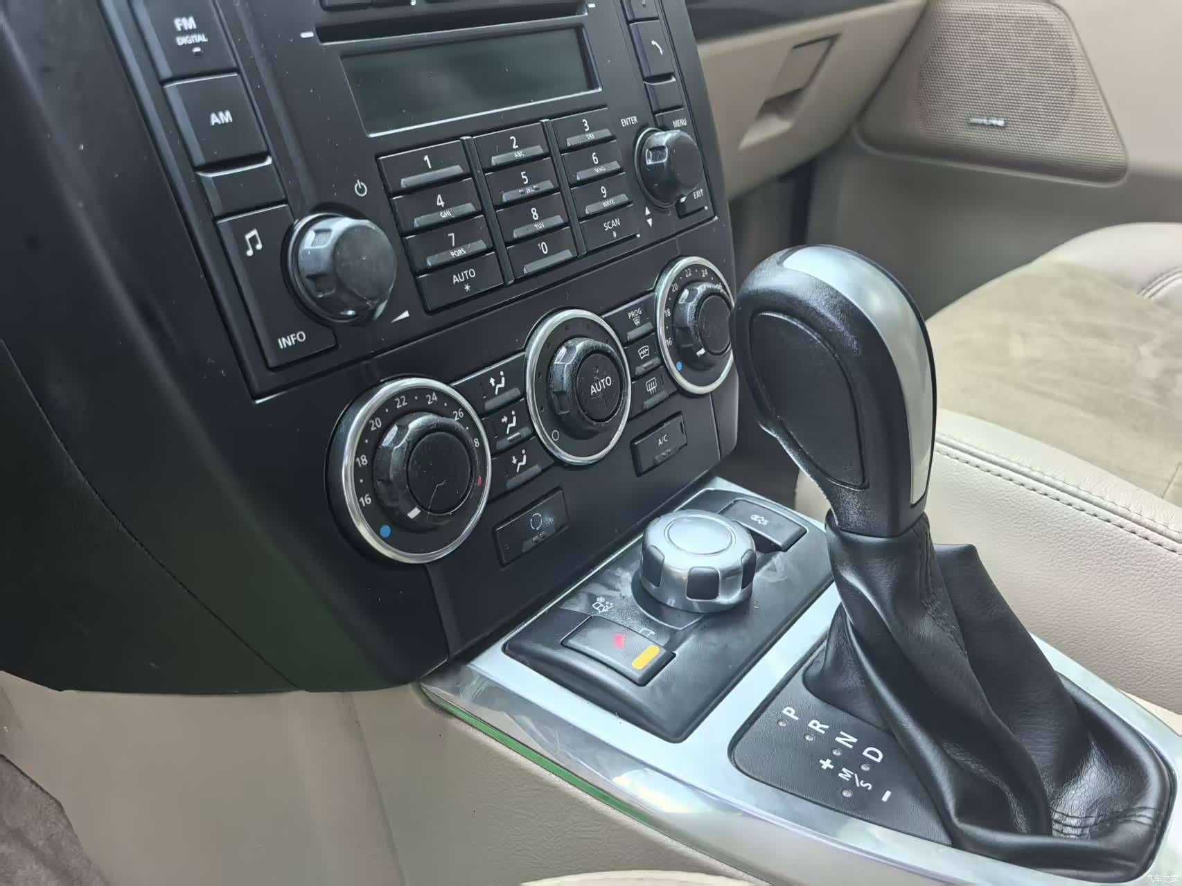 Land Rover Si4, 2012 7