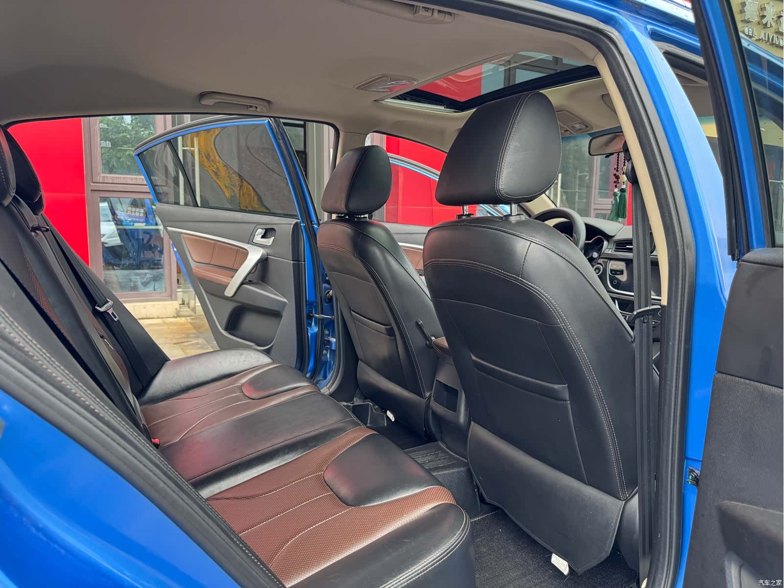 Geely Emgrand, 2017 7