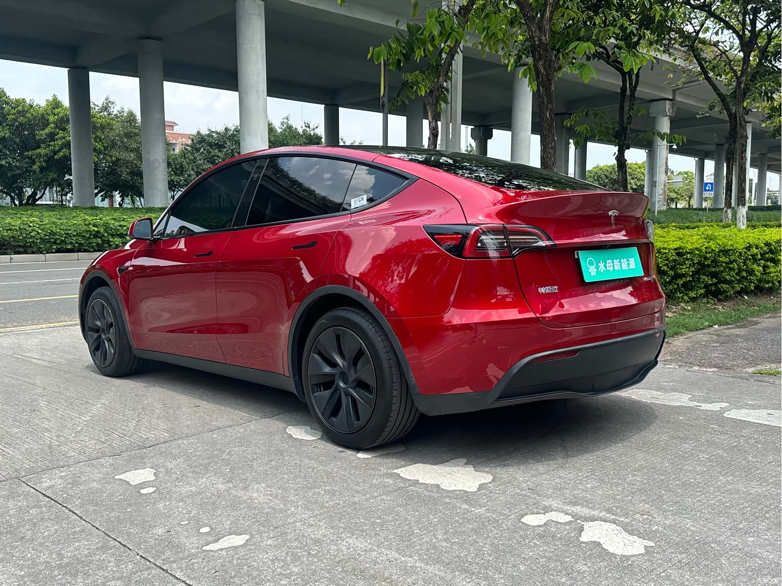Tesla Model Y, 2024 6