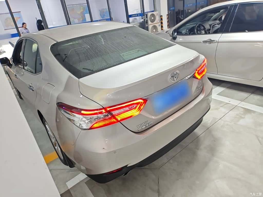 Toyota Camry, 2018 все фото