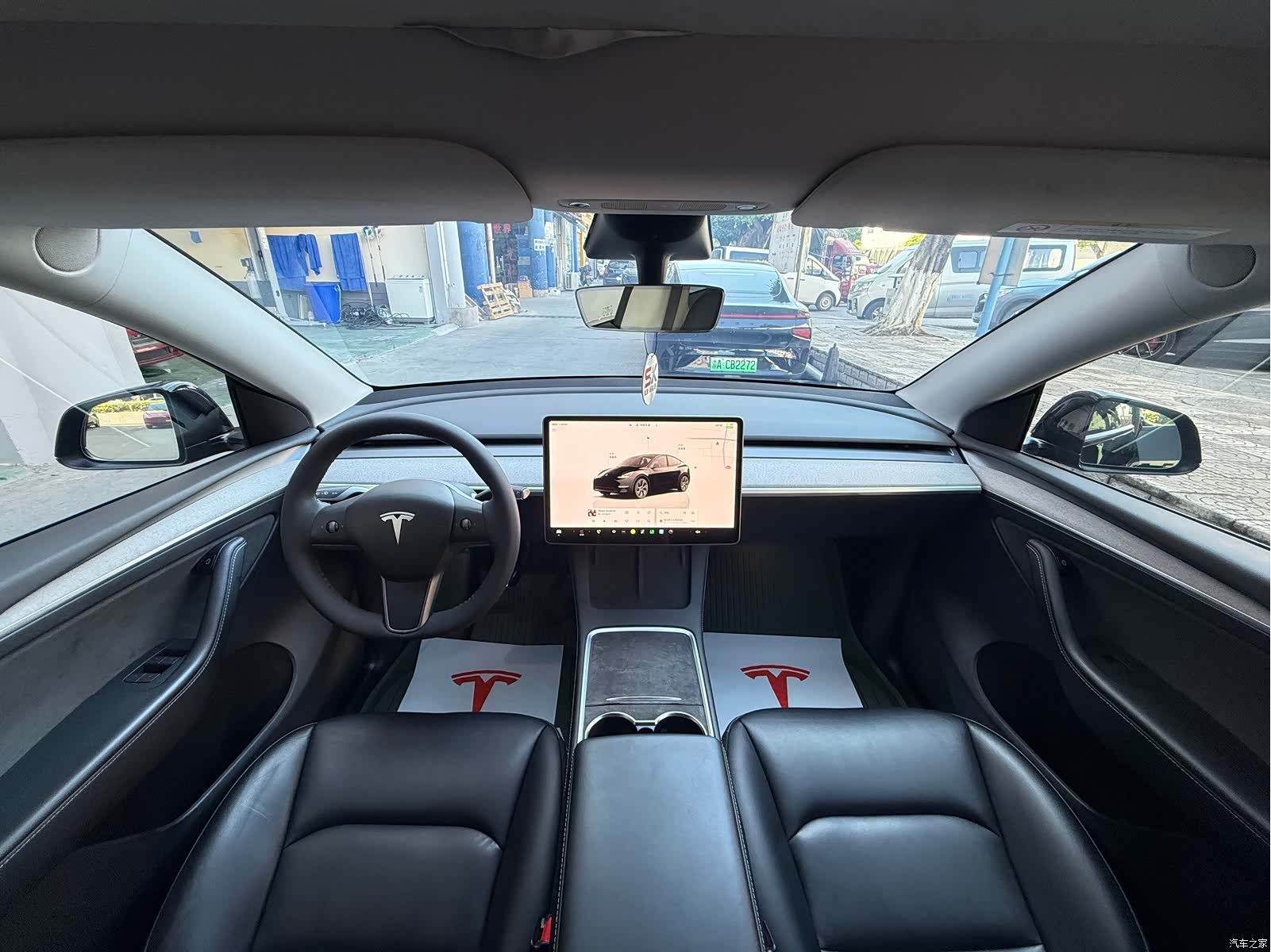 Tesla Model Y, 2023 7