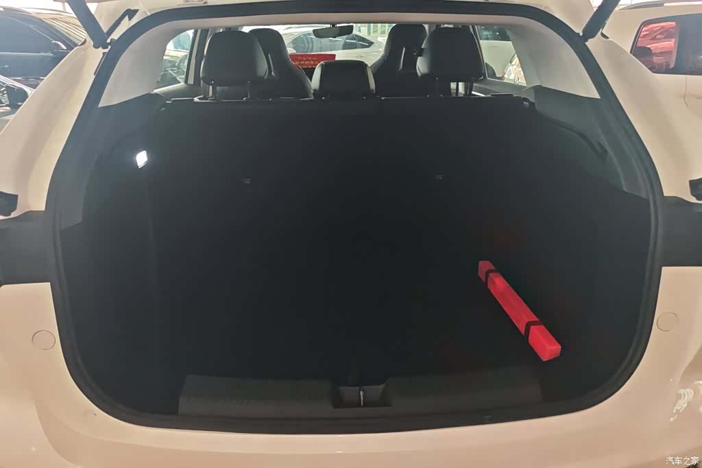 Roewe D5X, 2024 4