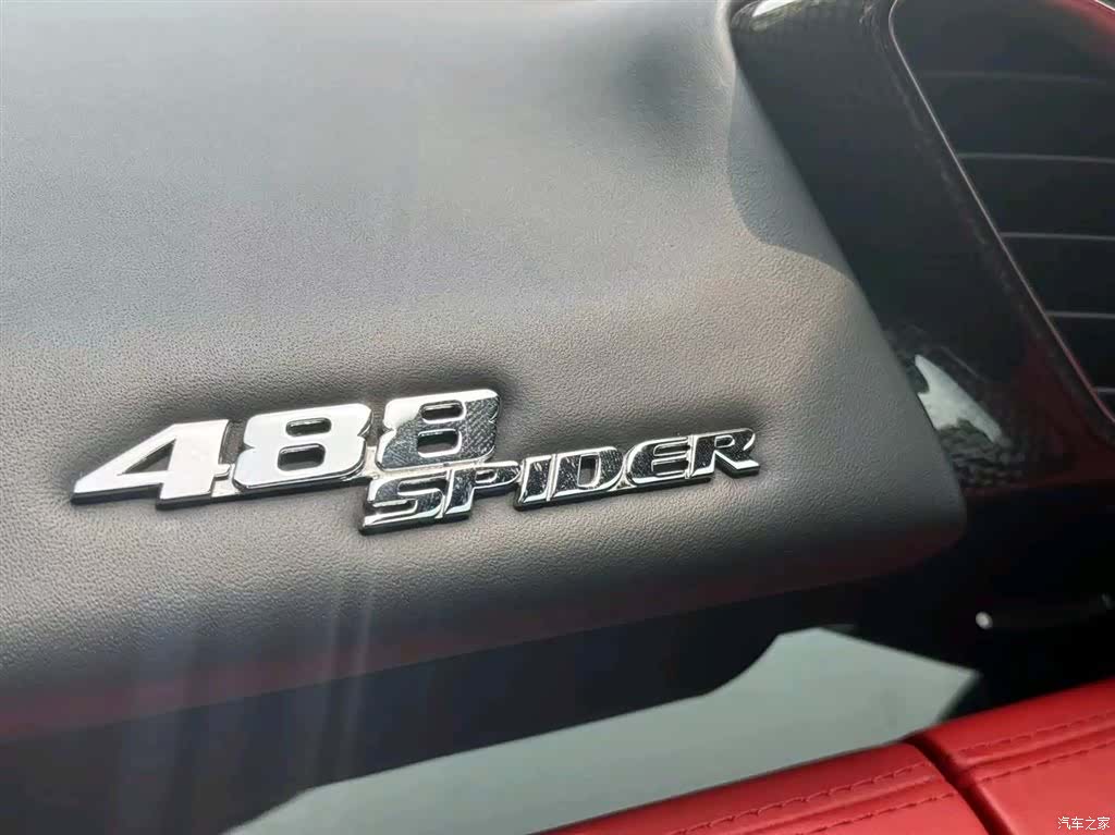Ferrari 488, 2018 16