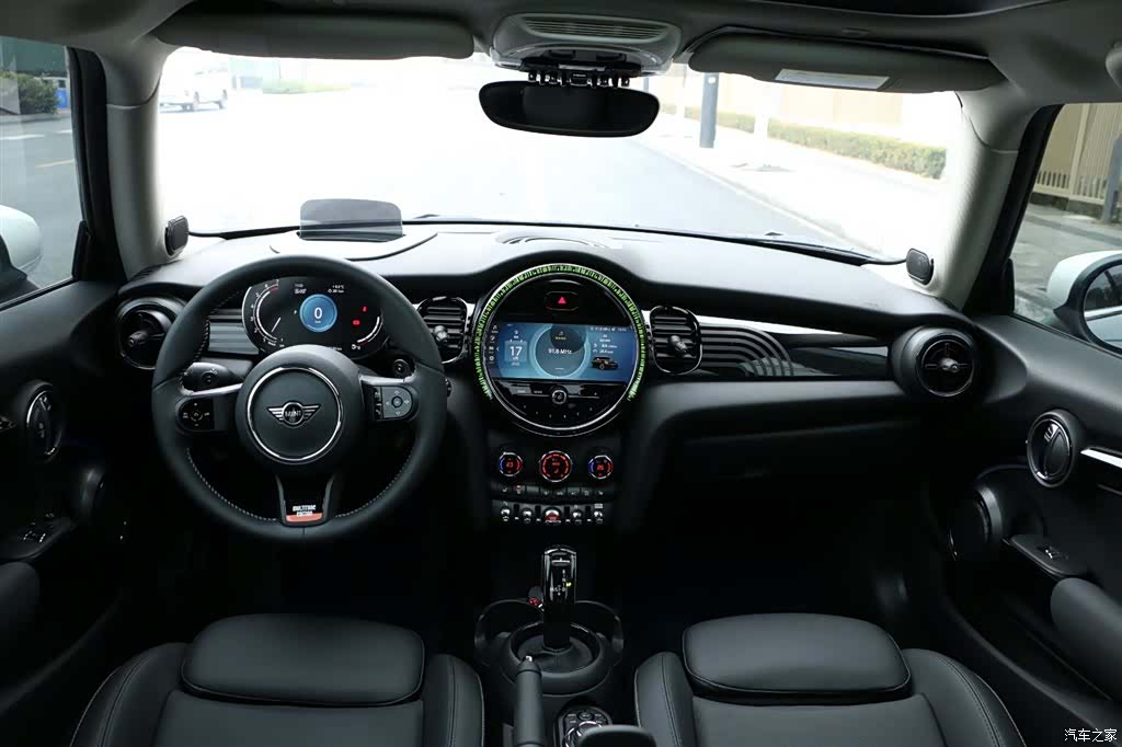 Mini Cooper, 2023 31