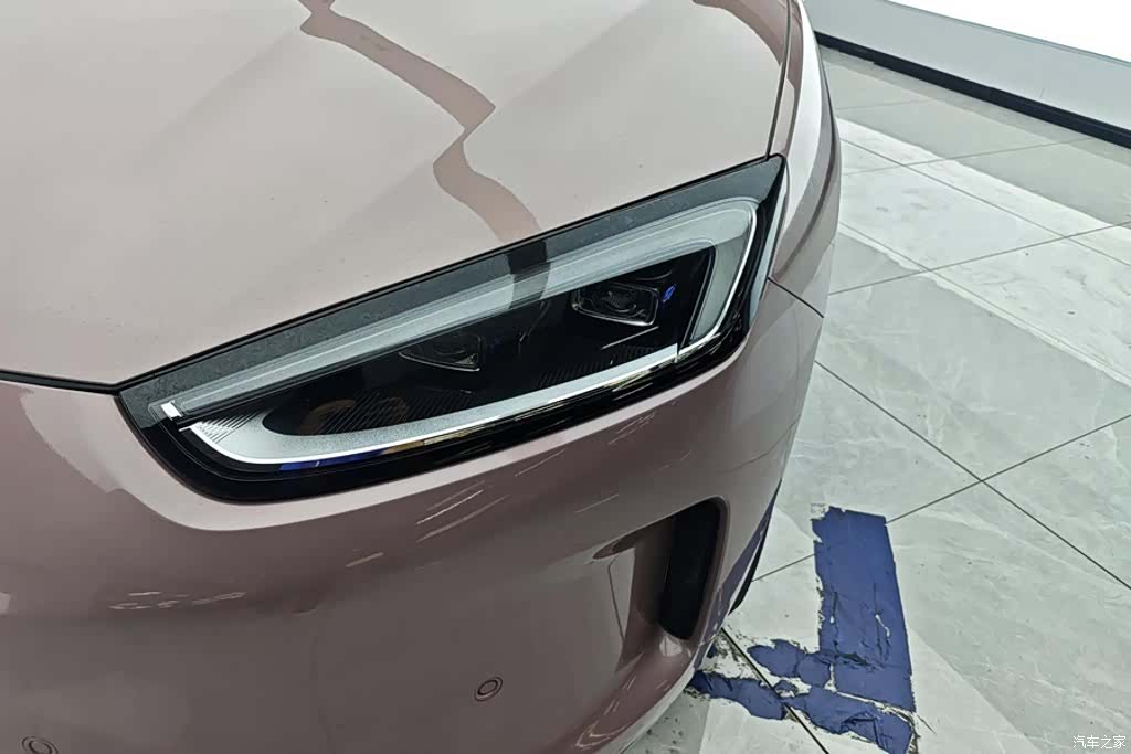 AITO M5, 2023 все фото