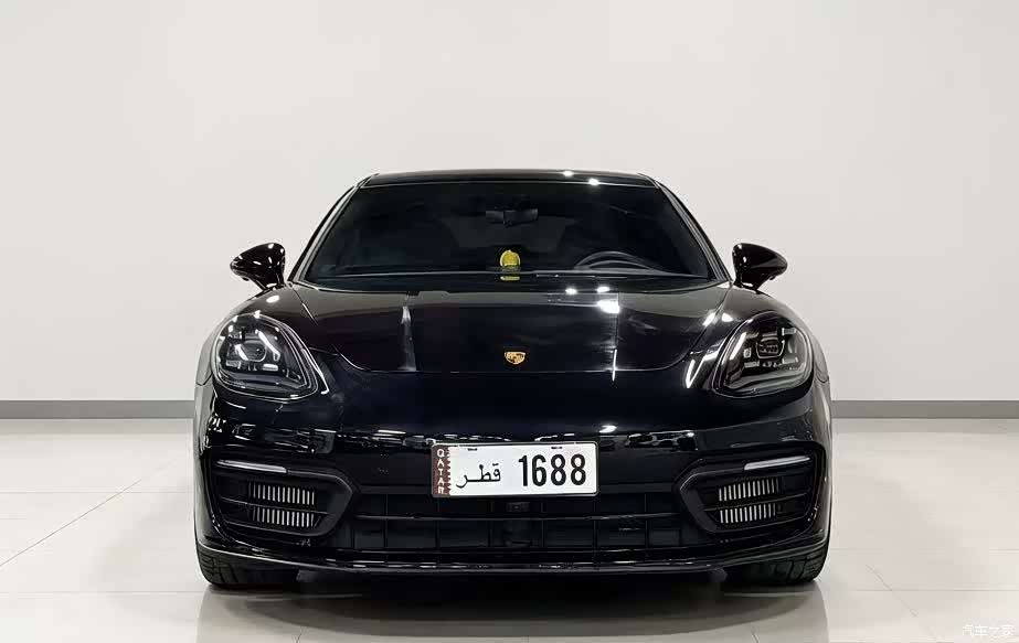 Porsche Panamera, 2023 2