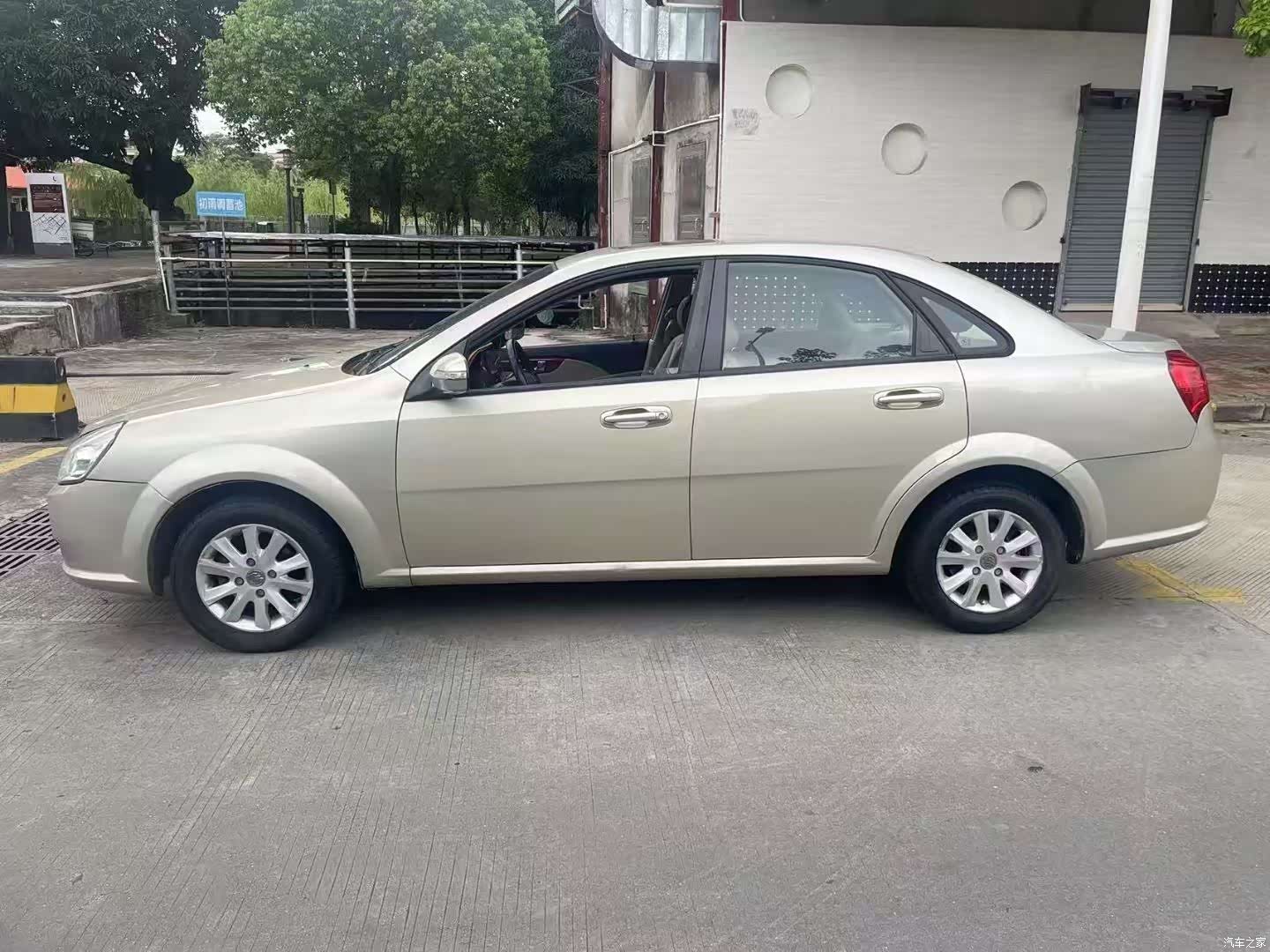 Buick 1.6LE-MT, 2011 6
