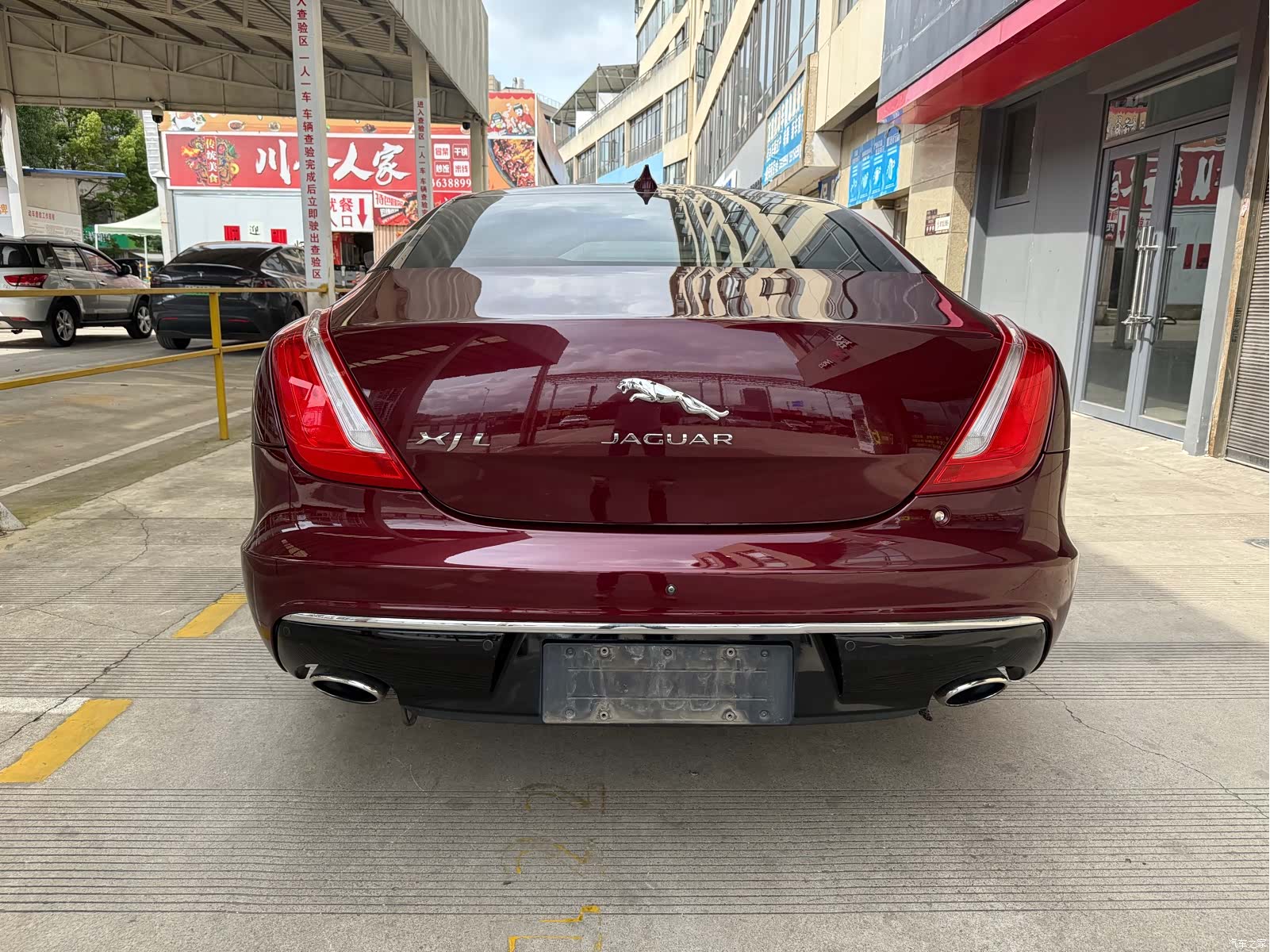 Jaguar XJ, 2018 4