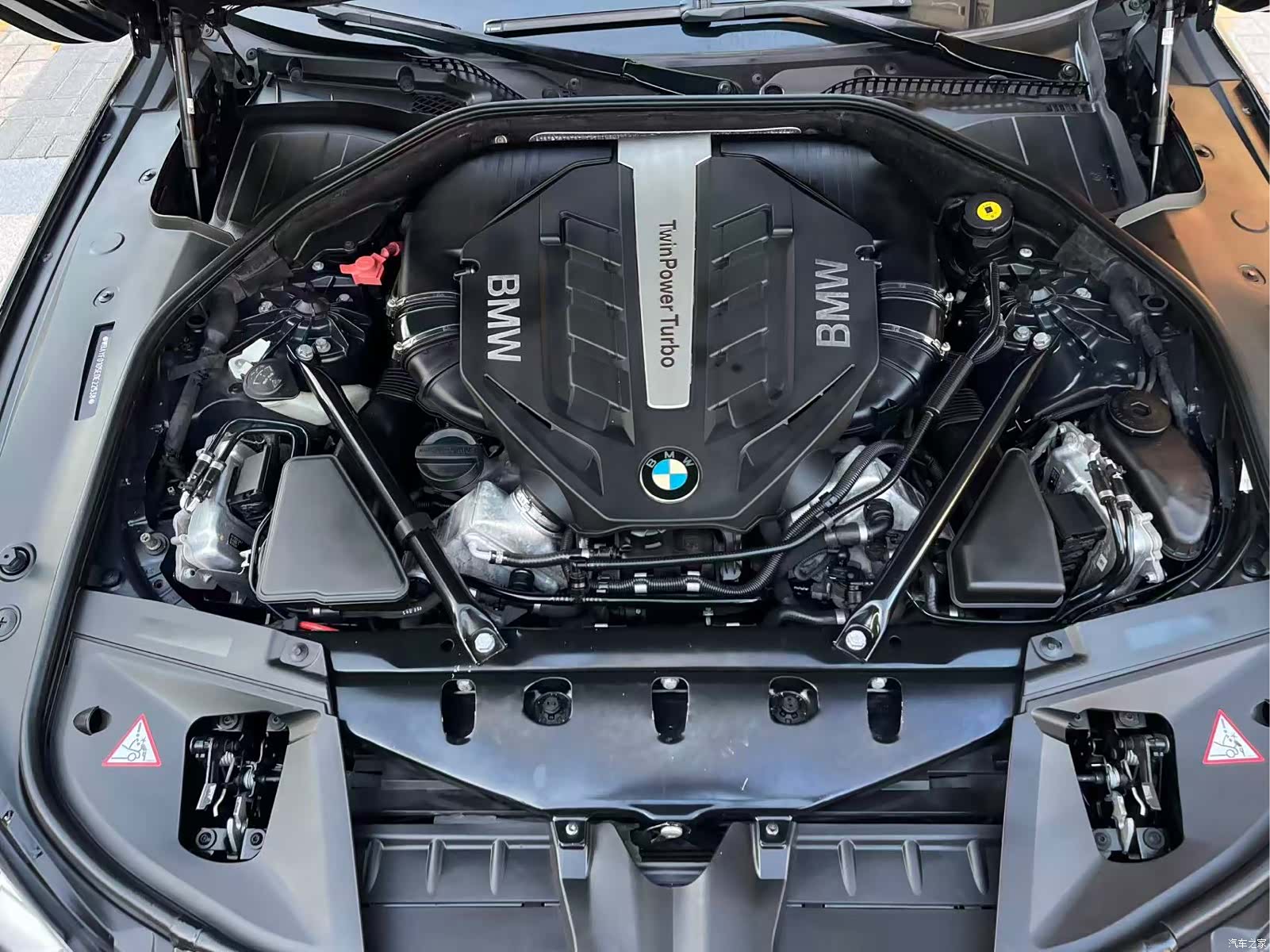 BMW 7 Series, 2016 24
