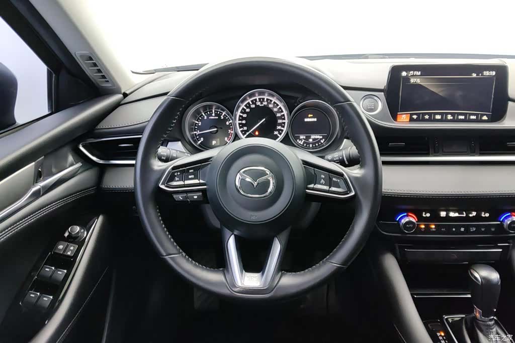 Mazda Atenza, 2022 15
