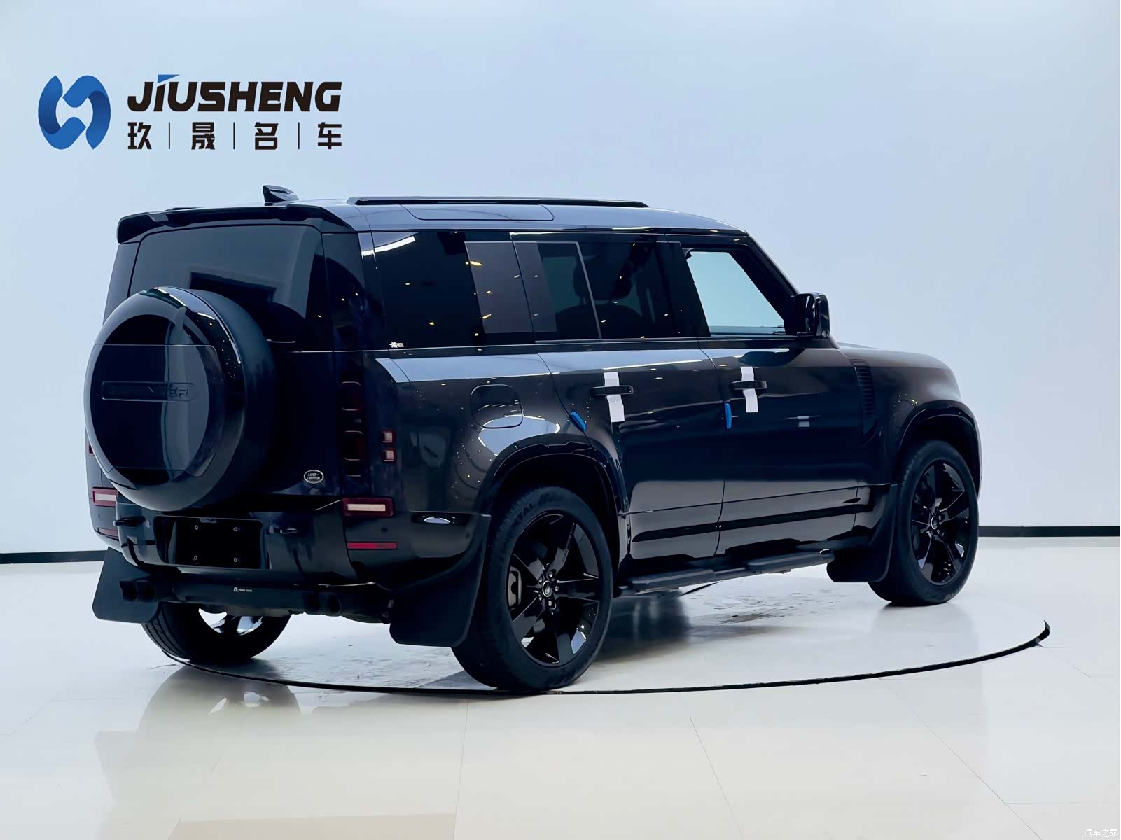 Land Rover Defender, 2025 6
