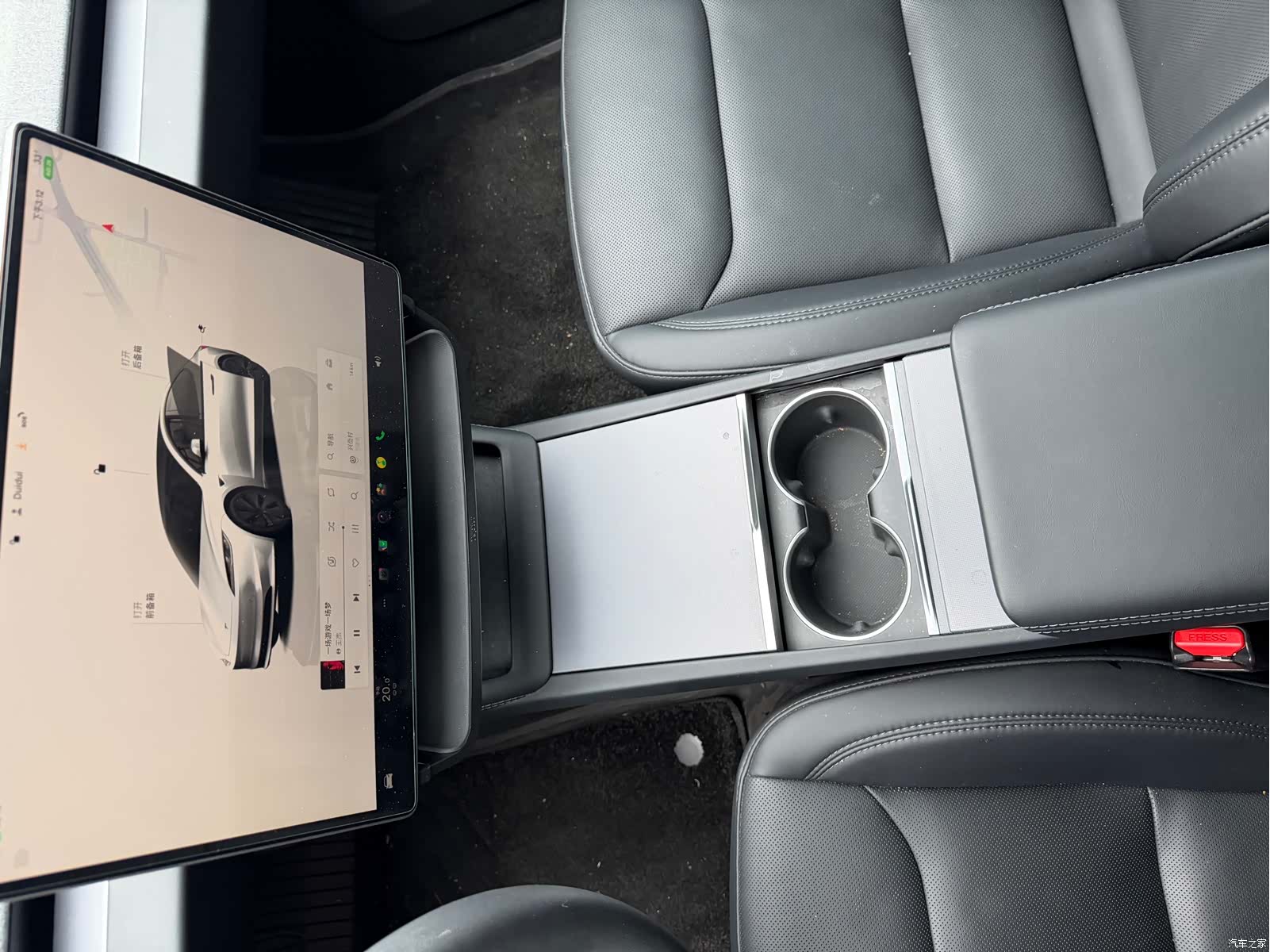 Tesla Model 3, 2024 11
