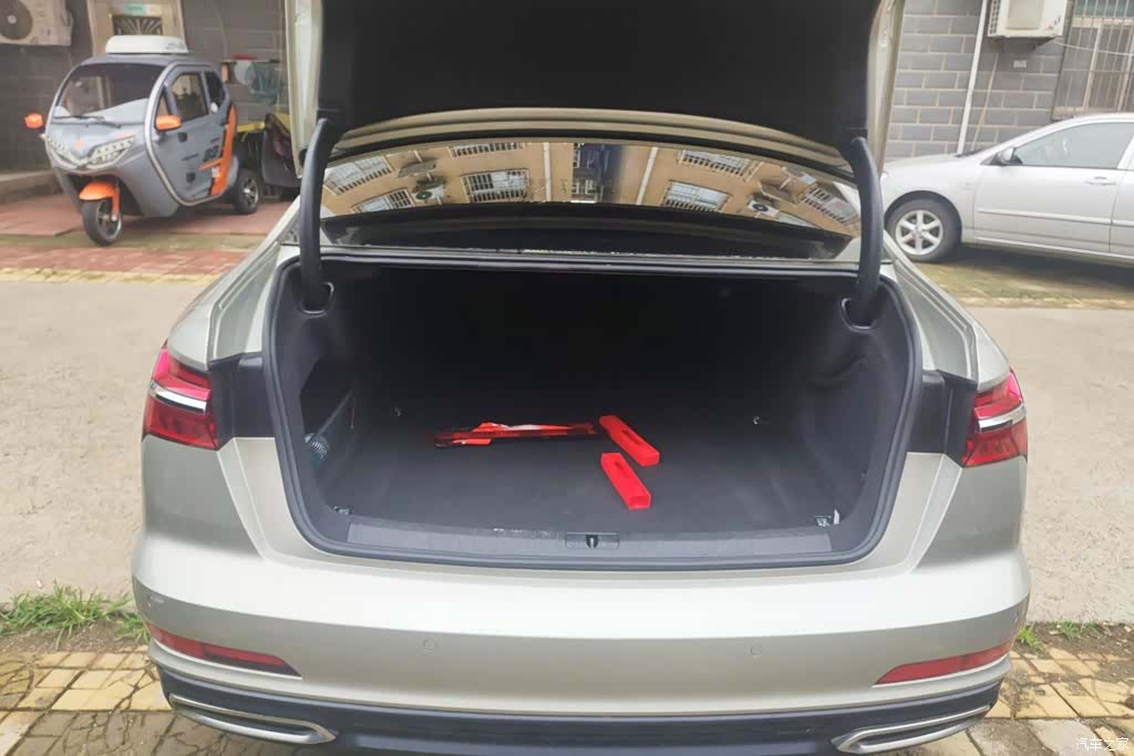 Audi A6L, 2020 4