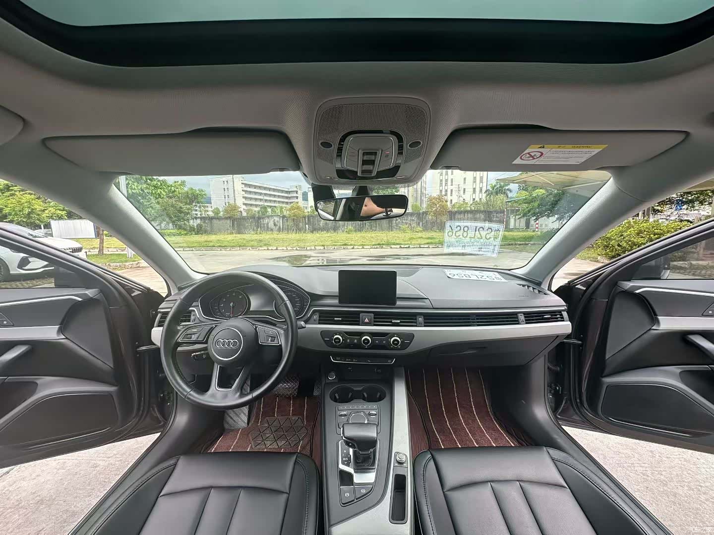Audi A4L, 2019 все фото