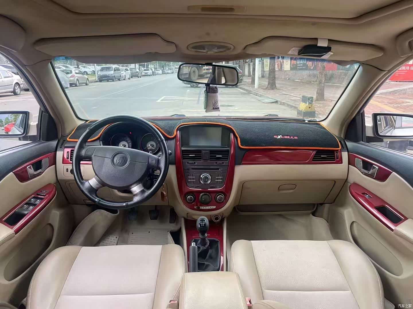 Buick 1.6LE-MT, 2011 7