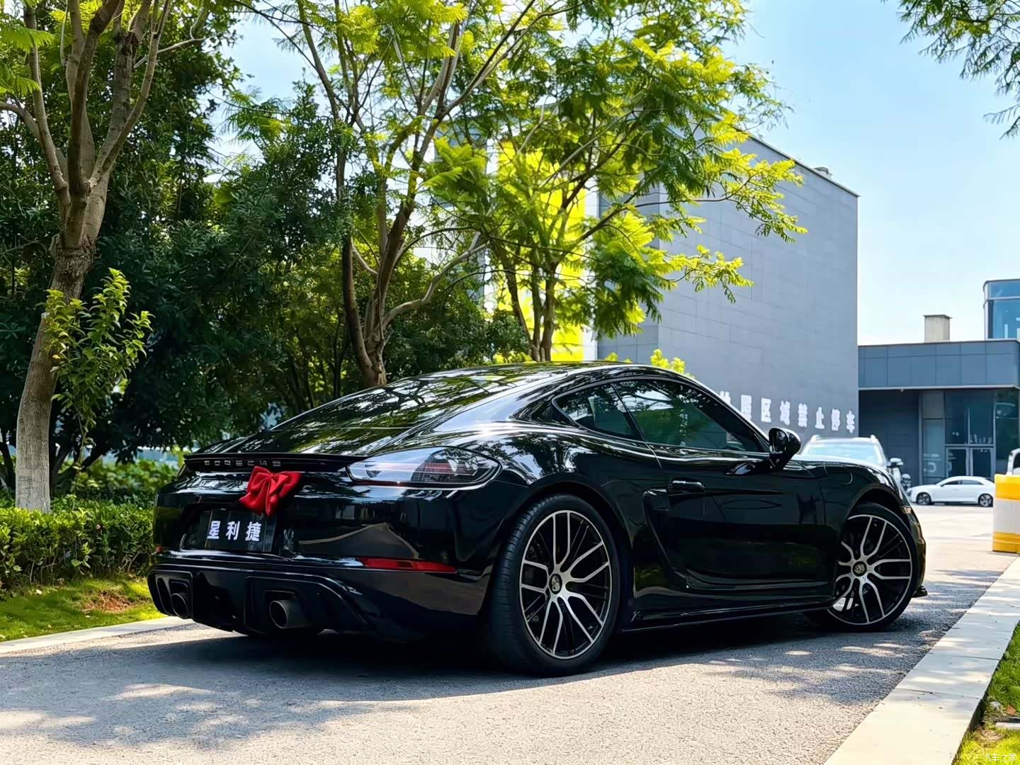 Porsche Cayman, 2020 7