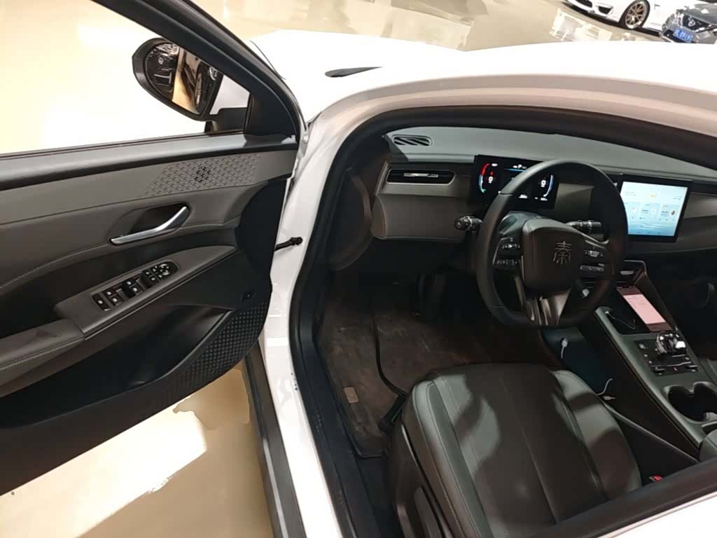 BYD Qin, 2025 16