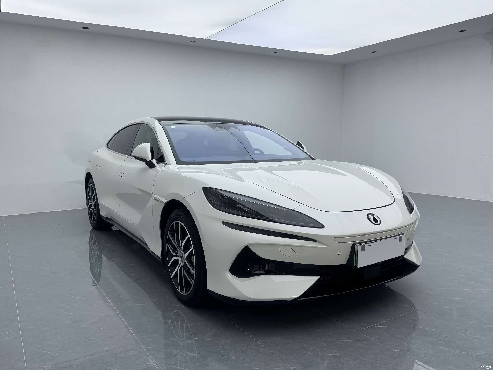 Denza Z9, 2024 3