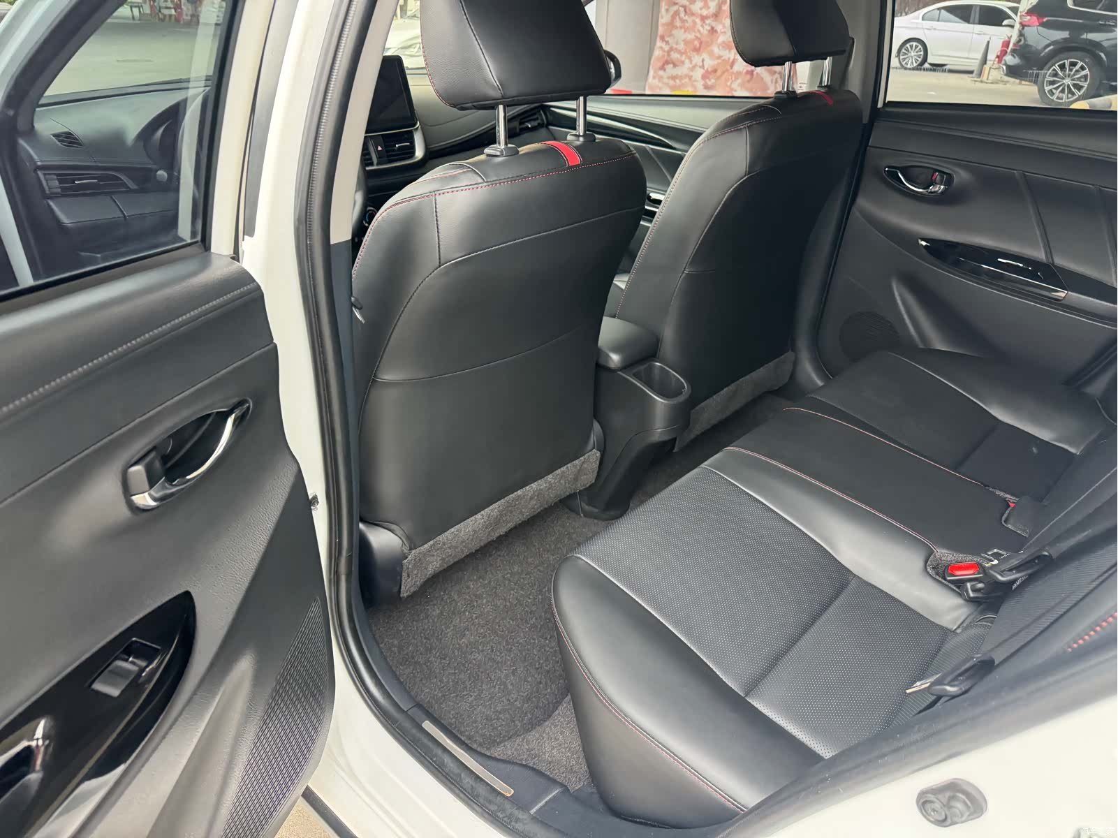 Toyota YARiS L, 2023 11
