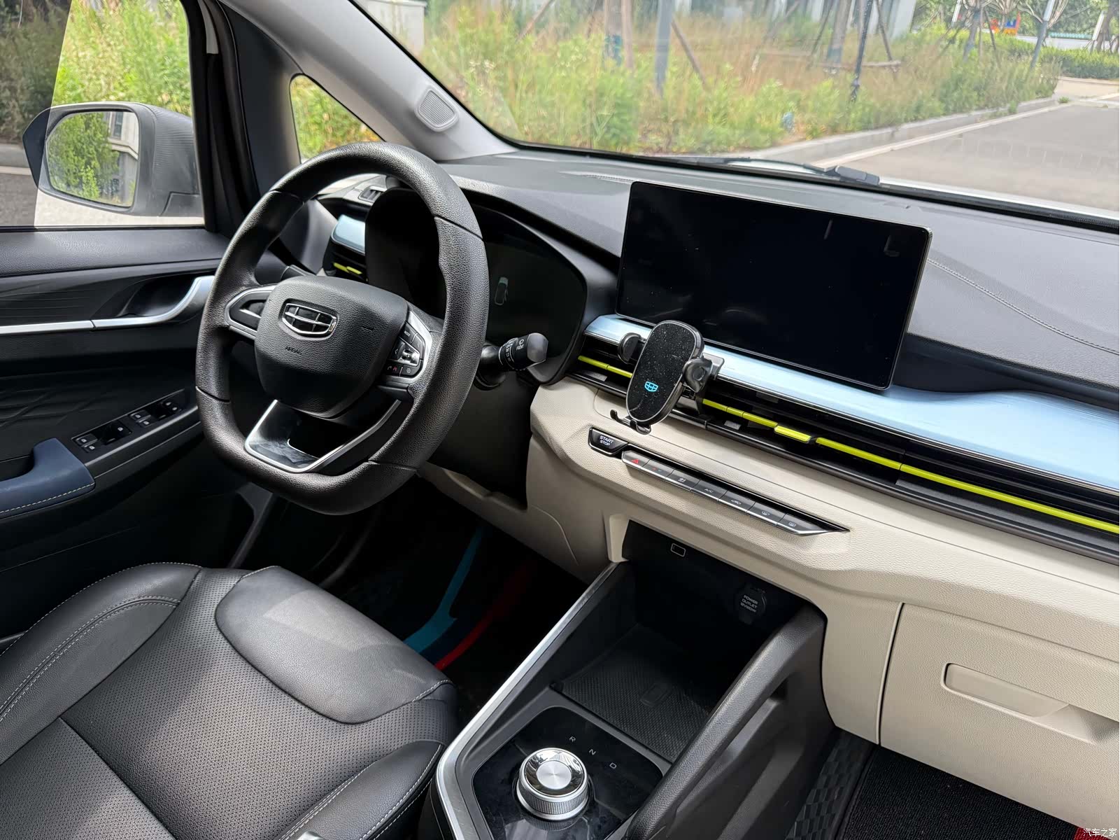 Geely EX3, 2022 12