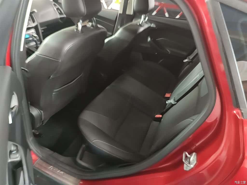 Ford Focus, 2015 16