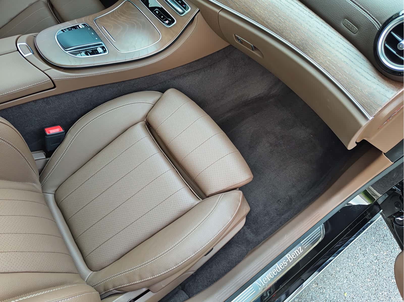 Mercedes-Benz E-Class, 2022 26