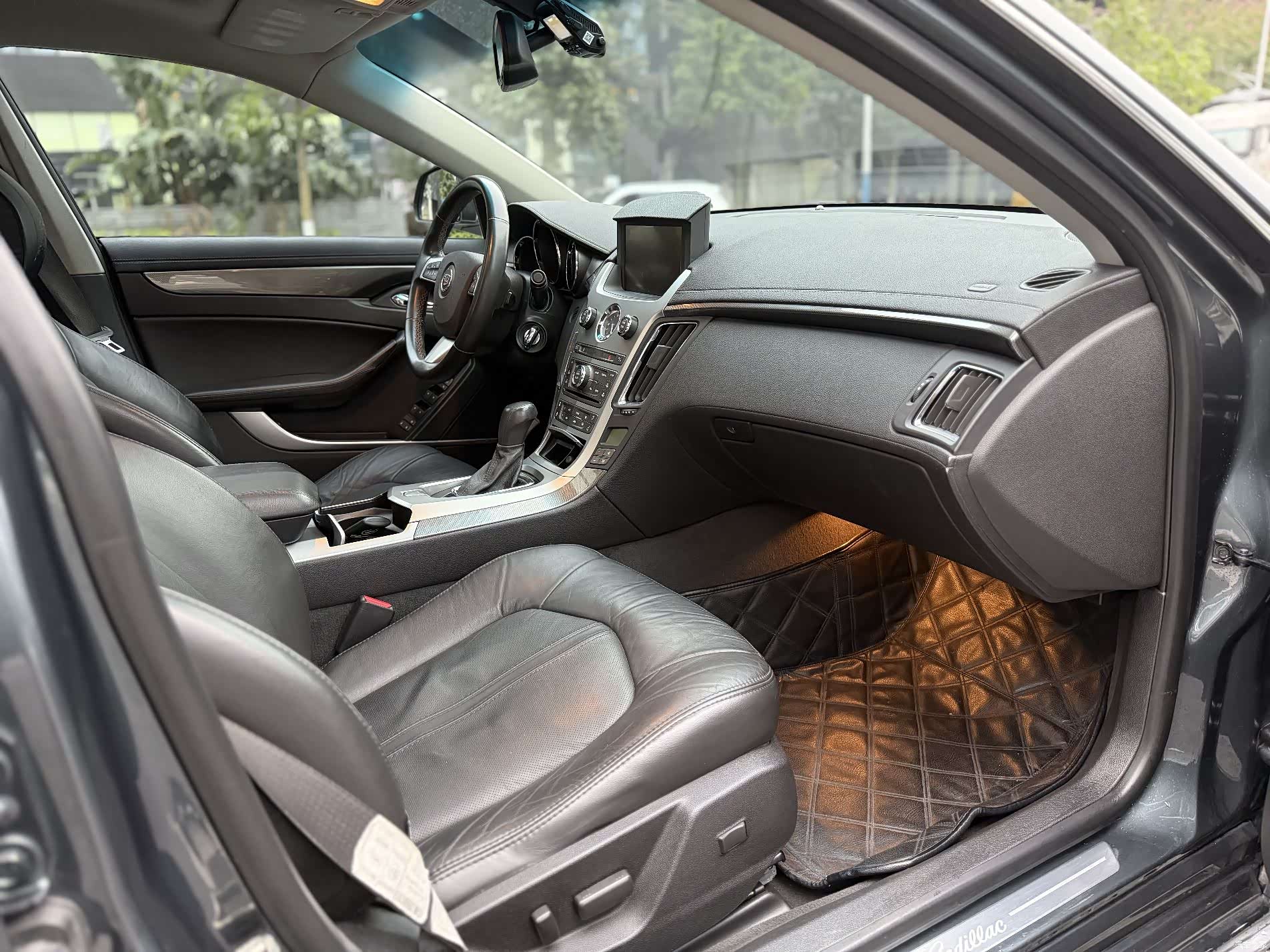Cadillac CTS, 2011 9