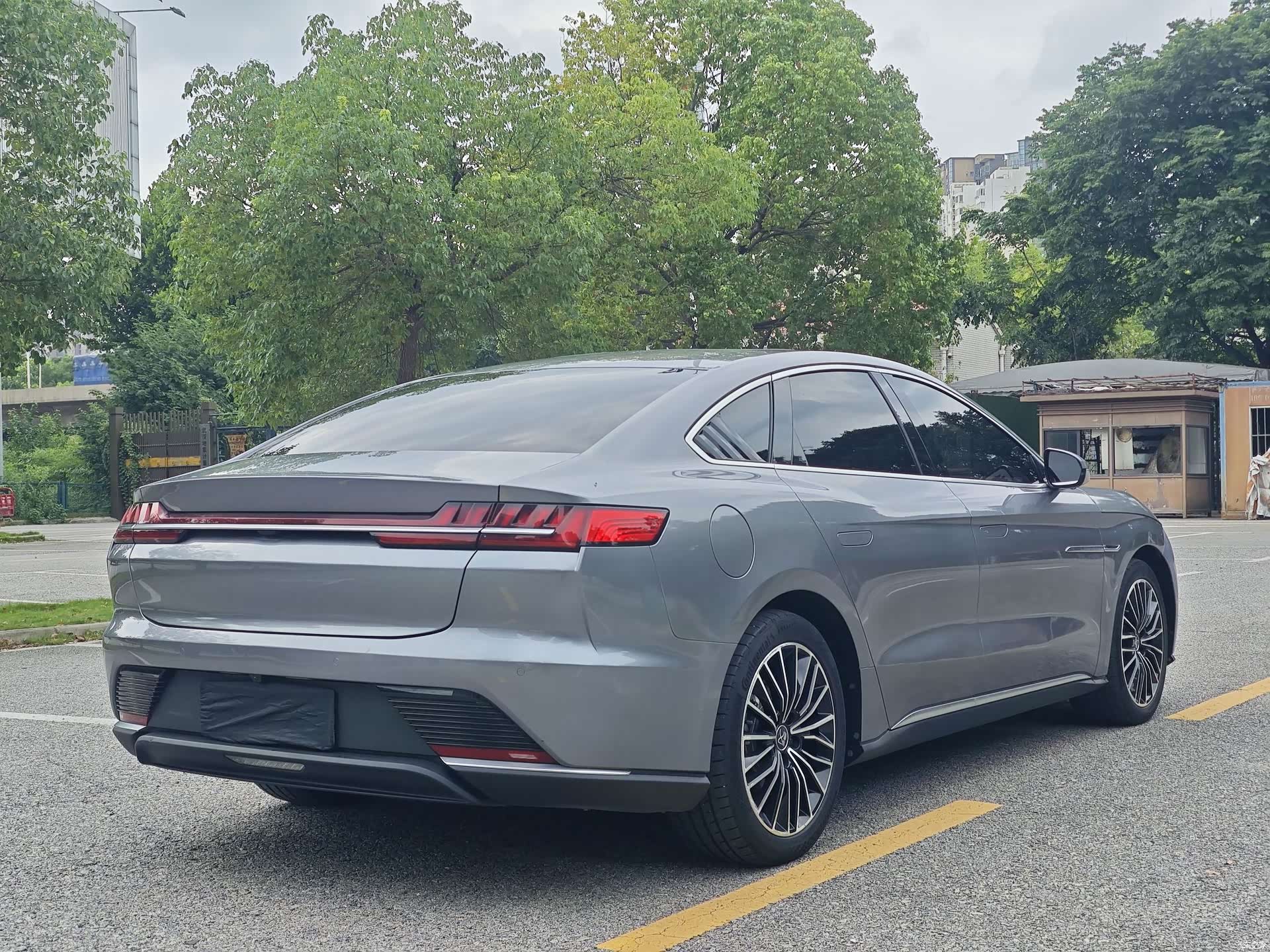 BYD Han, 2022 4