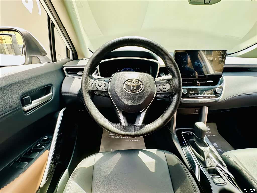 Toyota Frontlander, 2023 13