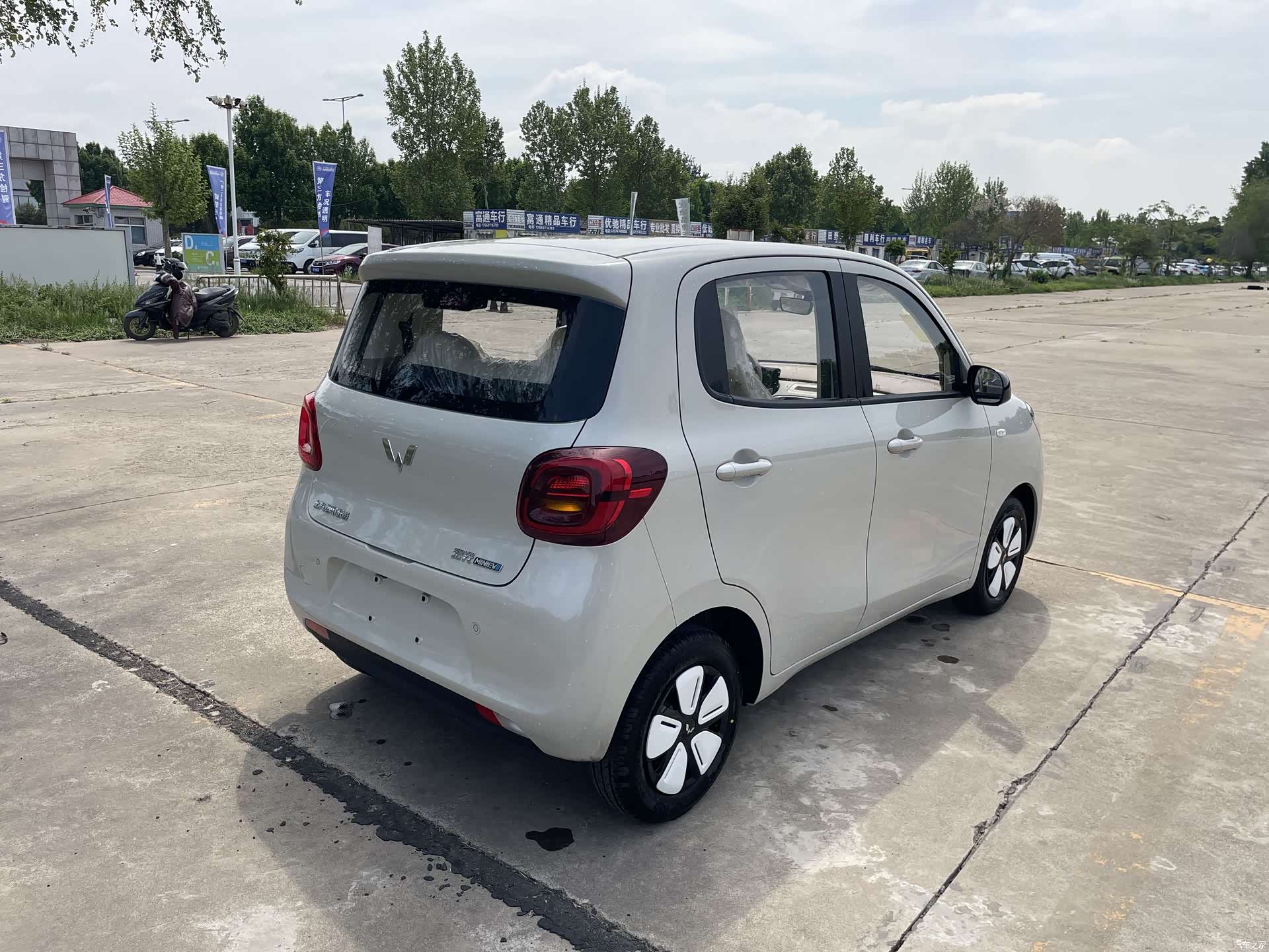 Wuling MINIEV, 2026 все фото