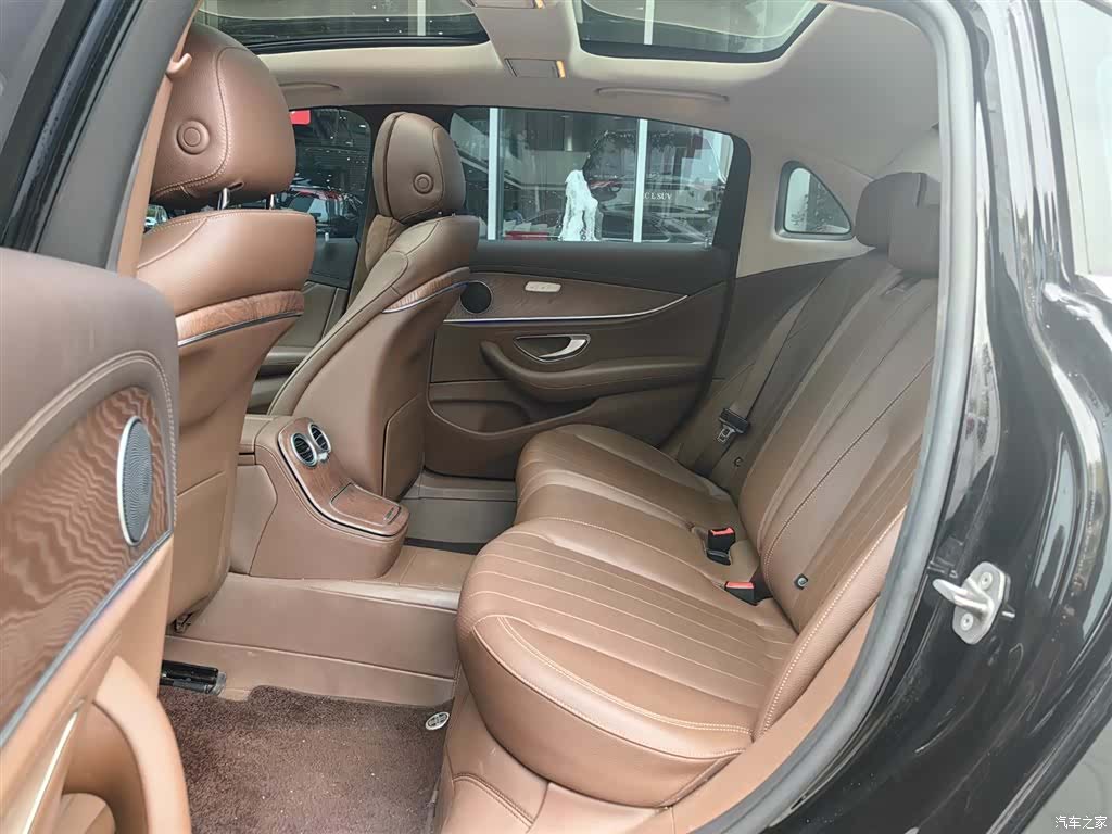 Mercedes-Benz E-Class, 2022 15