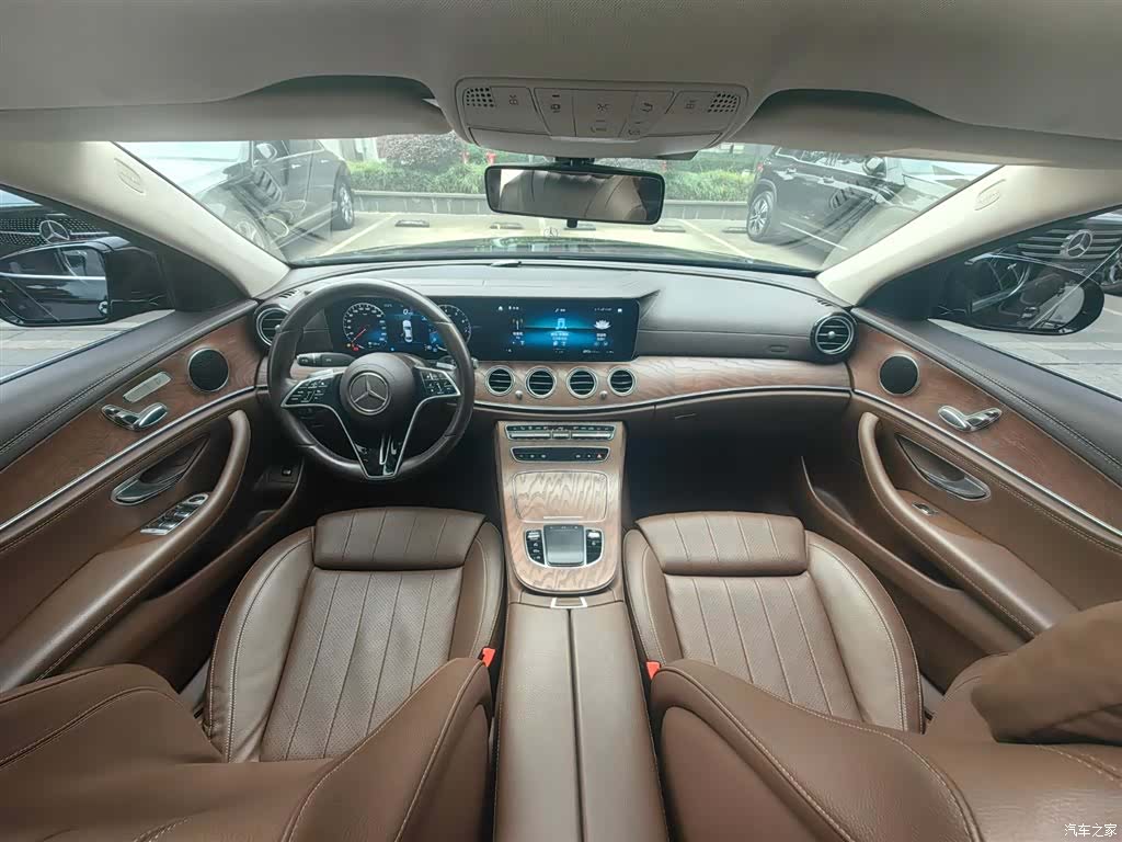 Mercedes-Benz E-Class, 2022 18