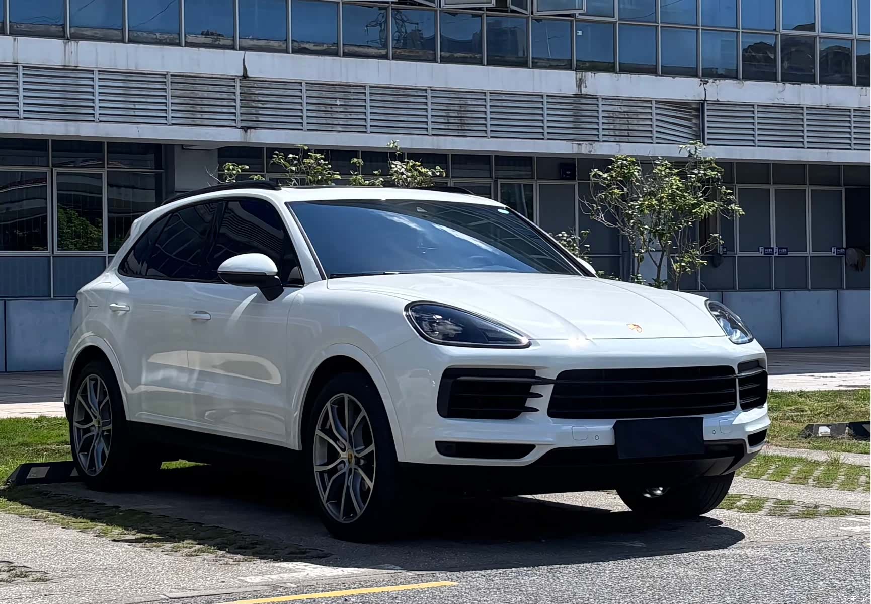 Porsche Cayenne, 2022 3