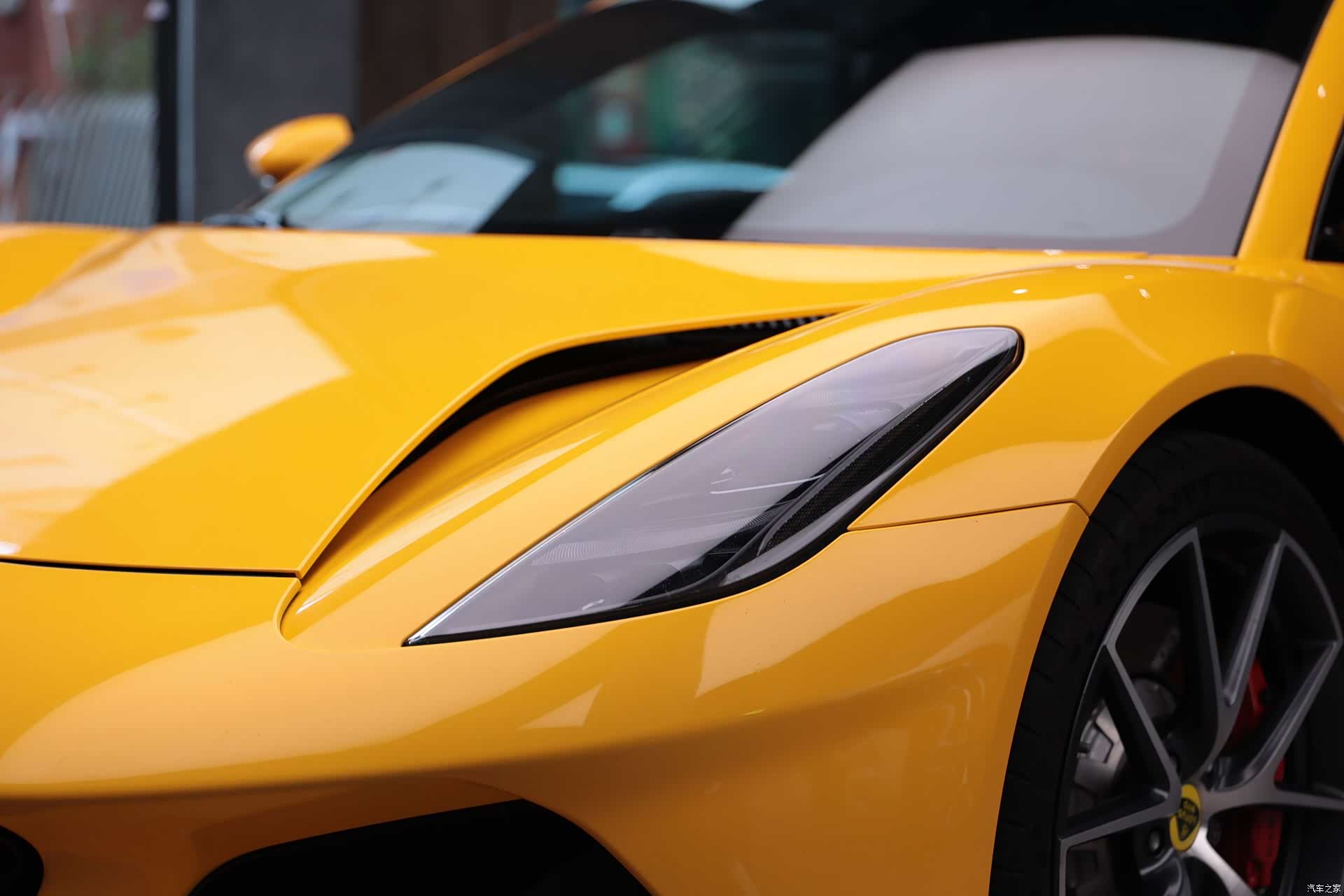 Lotus EMIRA, 2024 6
