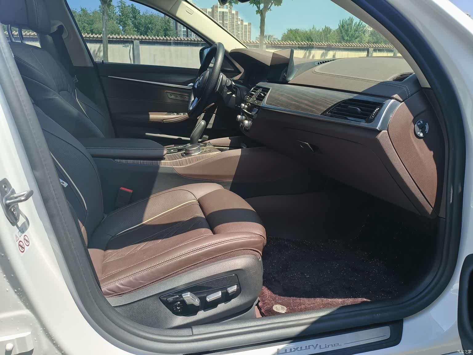 BMW 5 Series, 2020 16