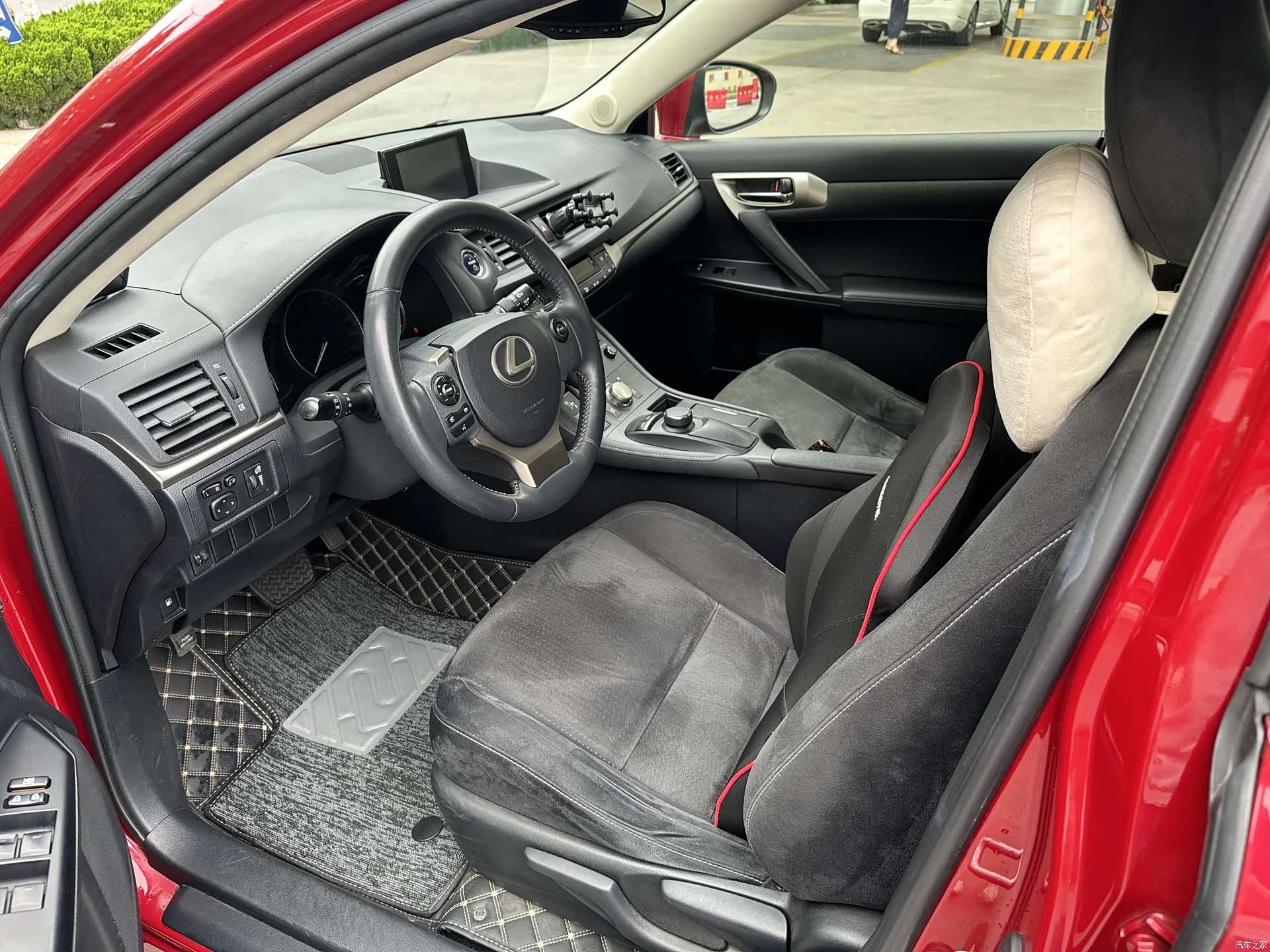 Lexus CT, 2014 4