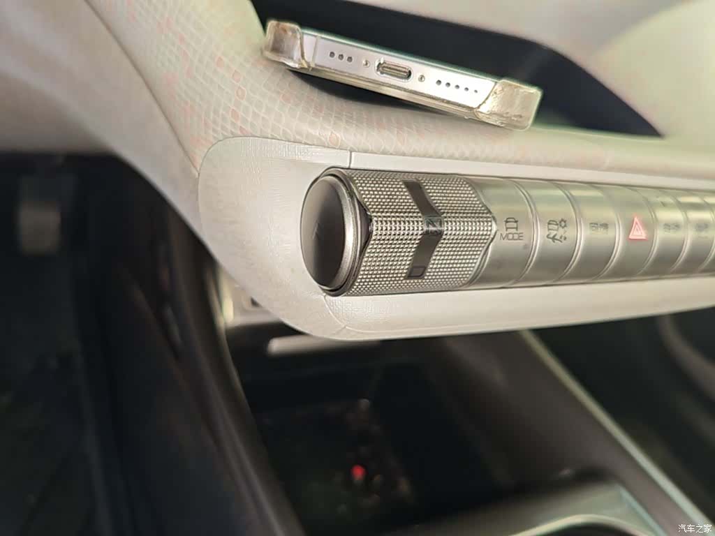 BYD Dolphin, 2022 14