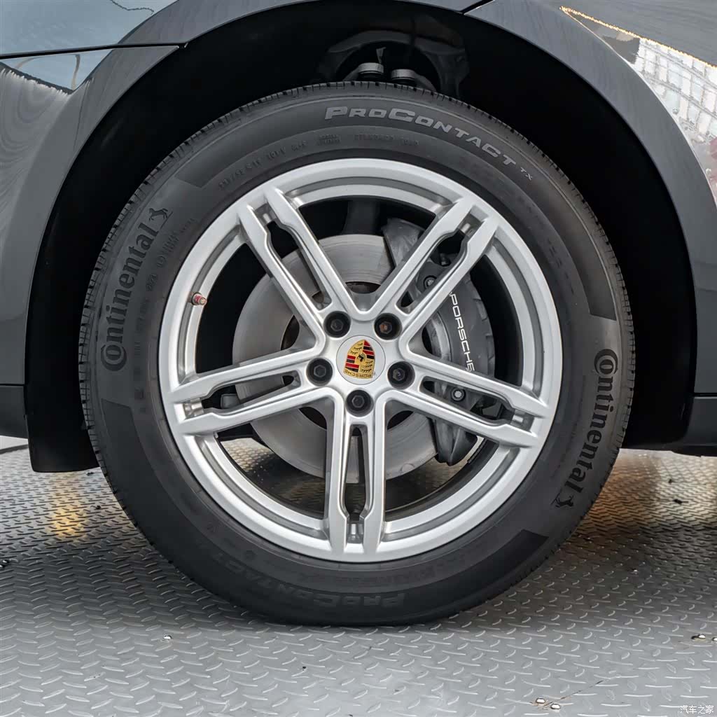 Porsche Macan, 2024 8