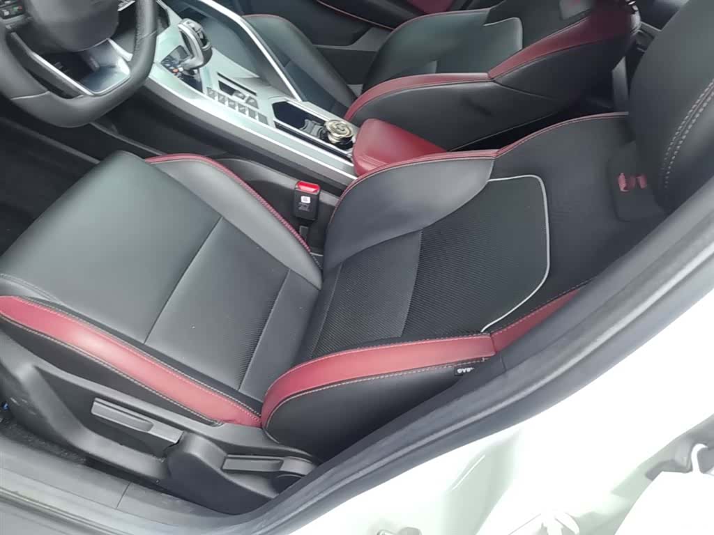 Geely Coolray, 2021 15